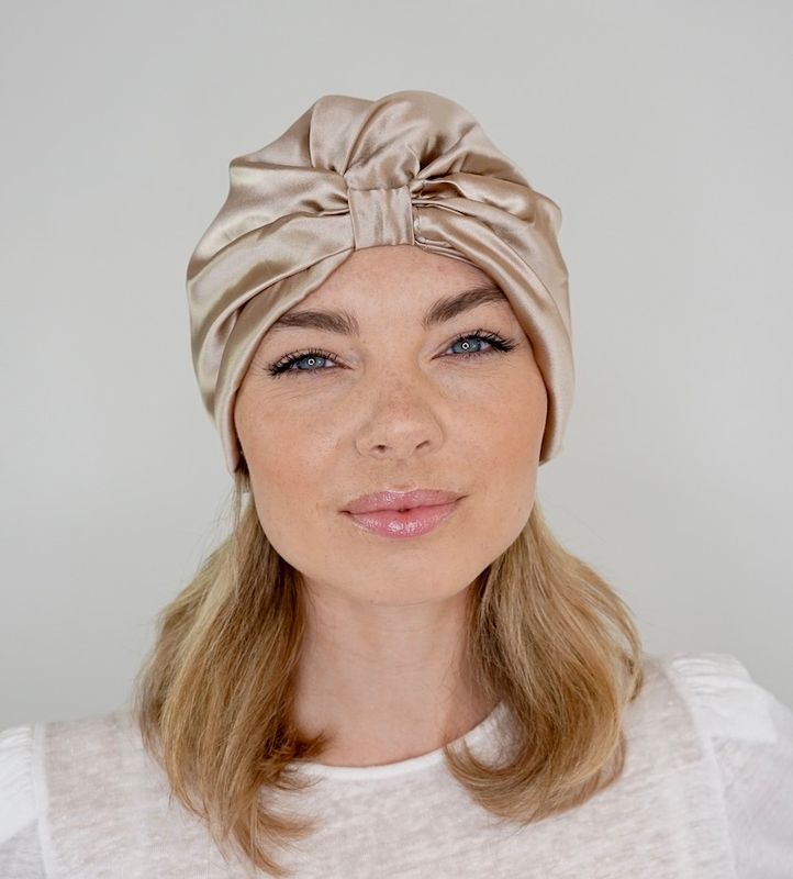 Sove turban i silke-champagne