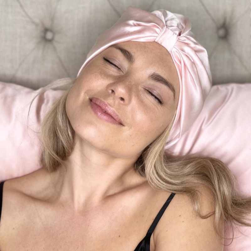 Sove turban i silke-rosa