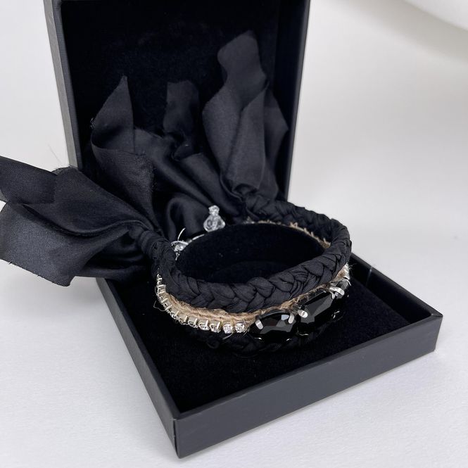 Hovedbilde Armbånd i silke -sort